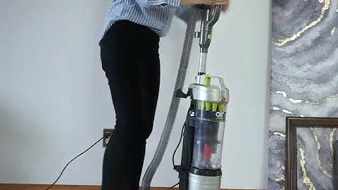 Hoover Air Lite Upright Vacuum blogger review