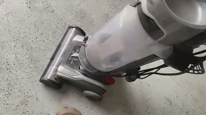 Hoover MAXLife Elite Swivel XL Pet Vacuum Cleaner with HEPA Media Filtratio Review