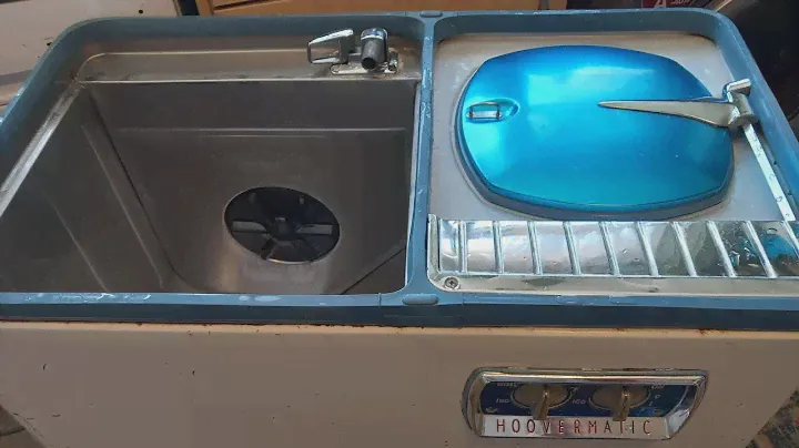 1963-65 hoovermatic twin tub 3334 , full weekly wash day .
