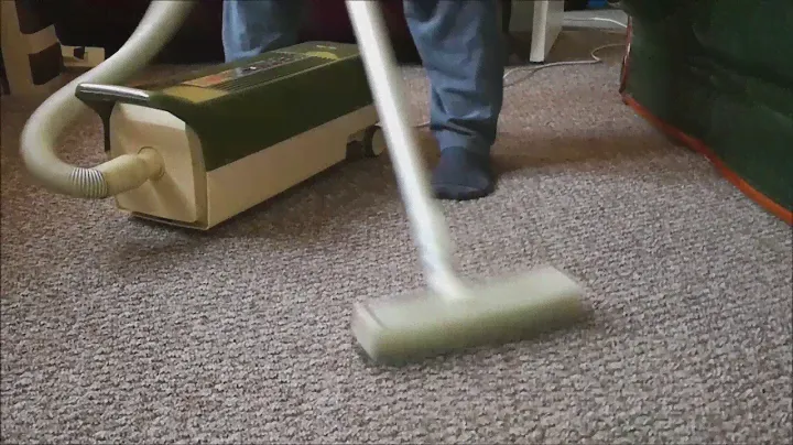 Vintage 1973 Hoover Freedom S4006 Cylinder Vacuum Cleaner