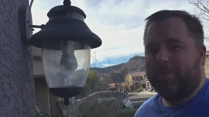 Coach Light (Bulb Change)
